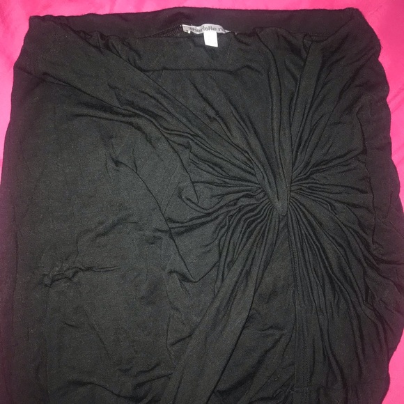 Black High-Low Skirt - Picture 3 of 4